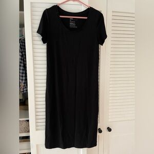 Storq Size 2 Maternity Black Dress